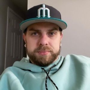 Meet your Posher, Casey